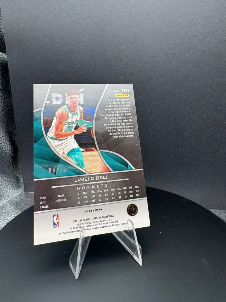 2021-22 Panini Spectra Spectracular Debut GOLD Prizm #161 LaMelo Ball /10