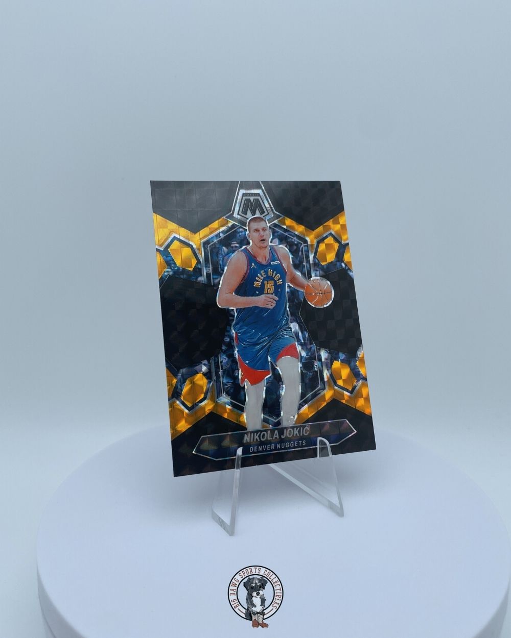 Nikola Jokić 2023-24 Panini Mosaic Basketball Gold Wave Prizm #47 - Numbered 1/8