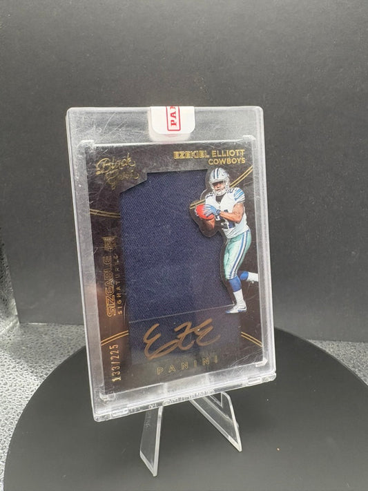 2016 Black Gold Ezekiel Elliott auto RC /225